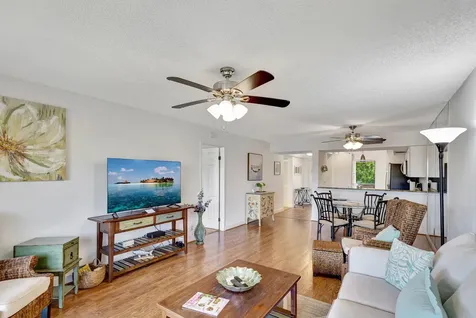 348 Brackenwood Circle Palm Beach Gardens FL 33418