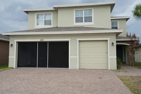 1271 Nw Leonardo Circle Port Saint Lucie FL 34986