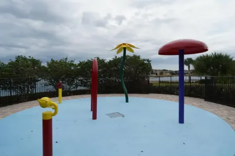 1271 Nw Leonardo Circle Port Saint Lucie FL 34986
