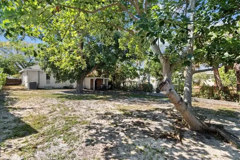 815 Omar Road West Palm Beach FL 33405