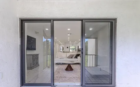 8545 Casa Del Lago Boca Raton FL 33433
