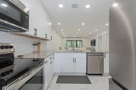 8545 Casa Del Lago Boca Raton FL 33433
