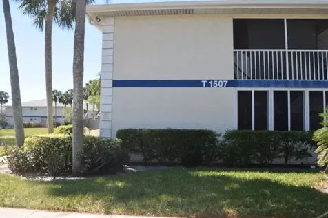 1507 Se Royal Green Circle Port Saint Lucie FL 34952