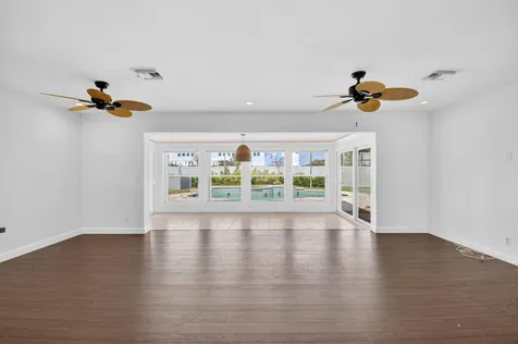1231 Sw 4th Street Boca Raton FL 33486