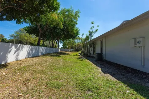 6670 Canary Palm Circle Boca Raton FL 33433