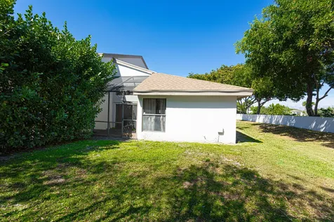 6670 Canary Palm Circle Boca Raton FL 33433