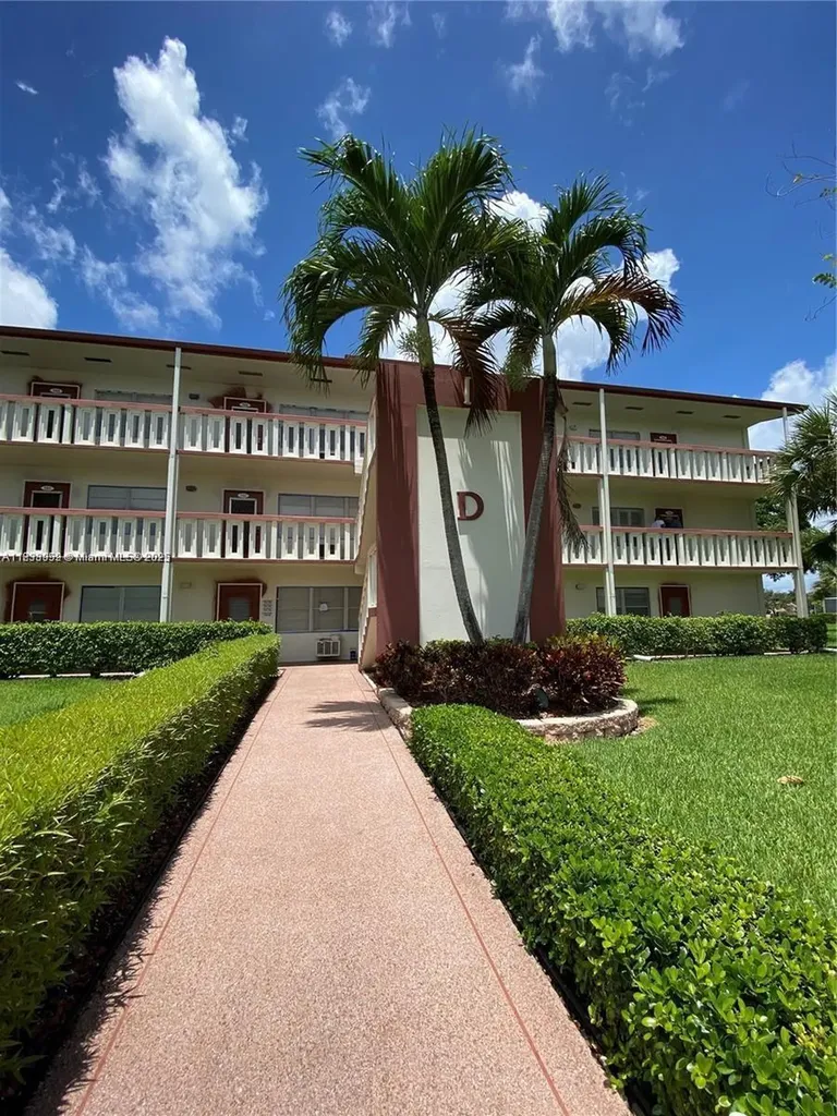156 Brighton D Boca Raton FL 33434