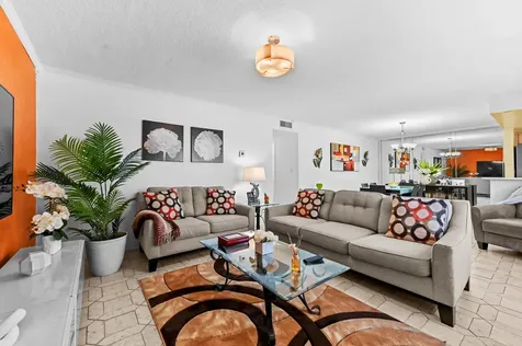 200 Ne 12th Avenue Hallandale Beach FL 33009