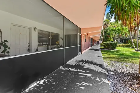 200 Ne 12th Avenue Hallandale Beach FL 33009