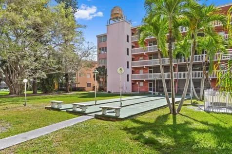 200 Ne 12th Avenue Hallandale Beach FL 33009