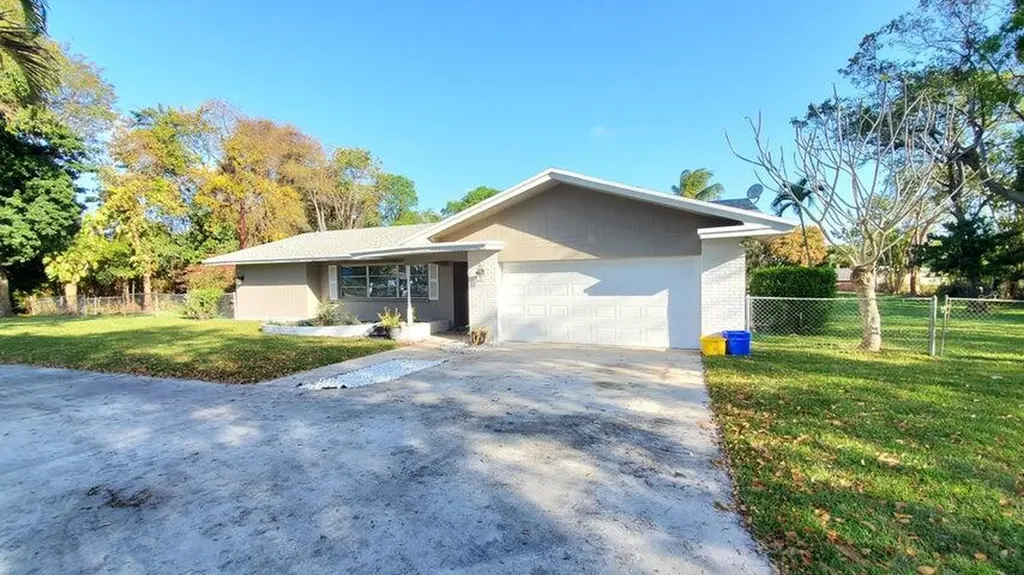 4195 Maurice Drive Delray Beach FL 33445