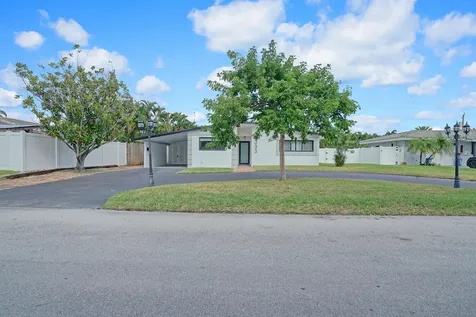 1333 Se 8th Street Deerfield Beach FL 33441