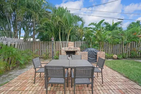 1333 Se 8th Street Deerfield Beach FL 33441