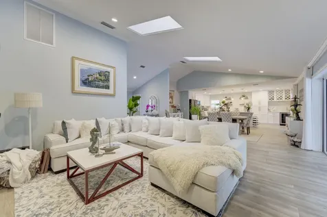 2558 Monaco Terrace Palm Beach Gardens FL 33410
