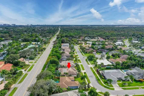2558 Monaco Terrace Palm Beach Gardens FL 33410