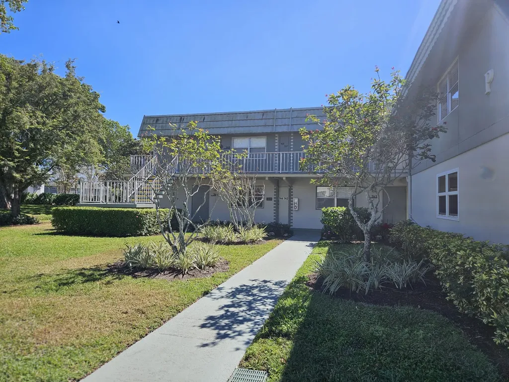 743 Flanders P Delray Beach FL 33484
