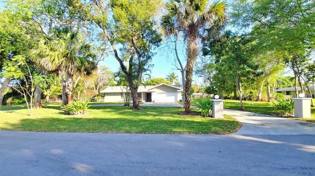 4195 Maurice Drive Delray Beach FL 33445