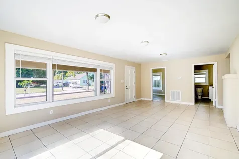 1204 Easter Avenue Fort Pierce FL 34950