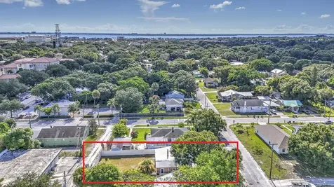 1204 Easter Avenue Fort Pierce FL 34950