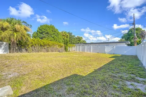 1204 Easter Avenue Fort Pierce FL 34950