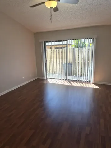 394 Springdale Circle Palm Springs FL 33461