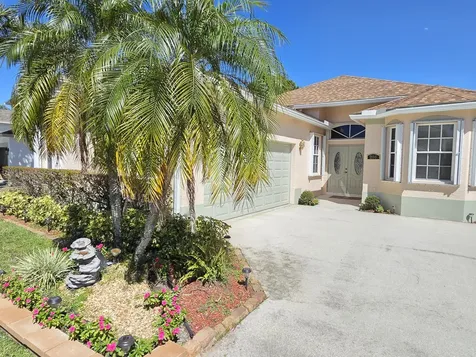 286 Saratoga Boulevard Royal Palm Beach FL 33411