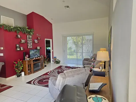 286 Saratoga Boulevard Royal Palm Beach FL 33411
