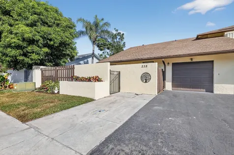 235 SW 29th Avenue Delray Beach FL 33445
