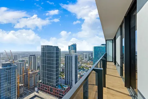 398 Ne 5th Street Miami FL 33132