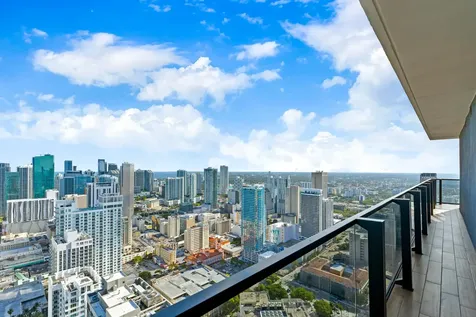 398 Ne 5th Street Miami FL 33132