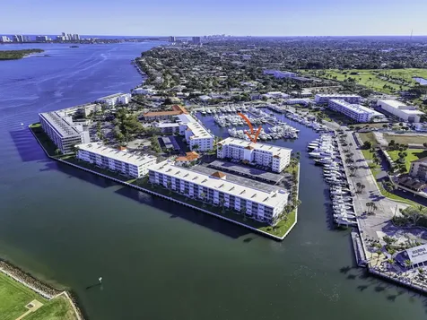 21 Yacht Club Drive North Palm Beach FL 33408