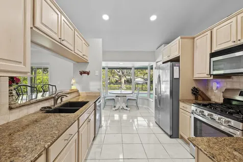 6861 Sw 17th Street Plantation FL 33317