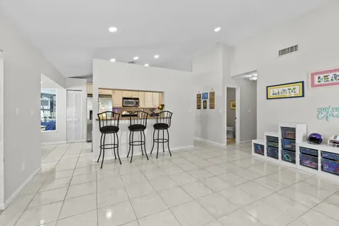 6861 Sw 17th Street Plantation FL 33317