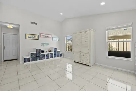 6861 Sw 17th Street Plantation FL 33317