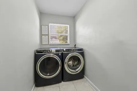 6861 Sw 17th Street Plantation FL 33317