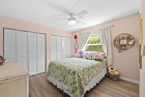 6861 Sw 17th Street Plantation FL 33317