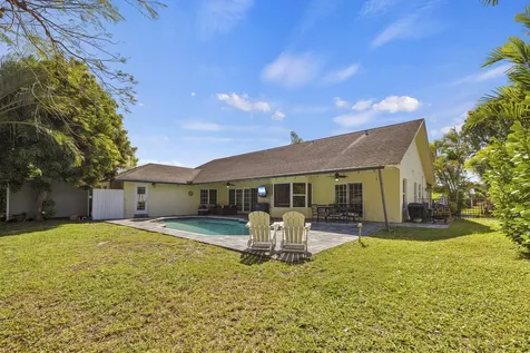 6861 Sw 17th Street Plantation FL 33317