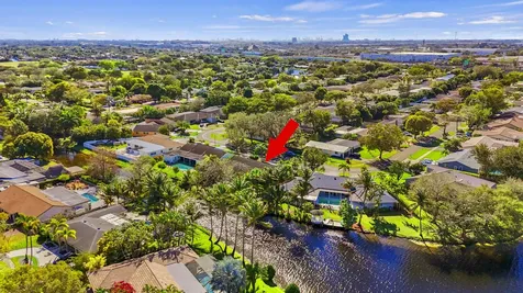 6861 Sw 17th Street Plantation FL 33317