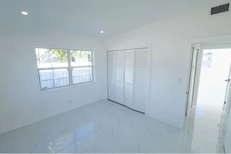 430 E Ilex Drive Lake Park FL 33403