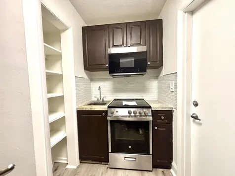 431 W Camino Real Boca Raton FL 33432