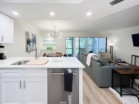 1605 S Us Highway 1 Jupiter FL 33477