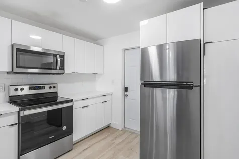 950 Ne 23rd Place Pompano Beach FL 33064
