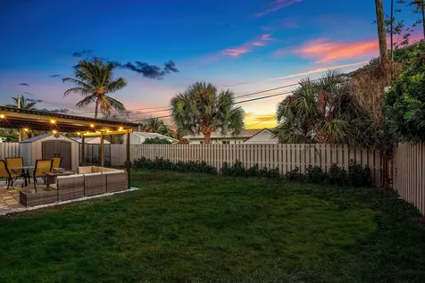 950 Ne 23rd Place Pompano Beach FL 33064