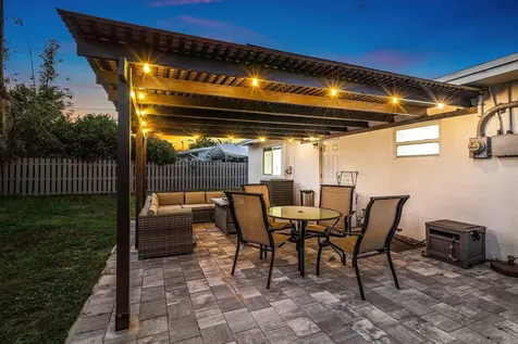 950 Ne 23rd Place Pompano Beach FL 33064