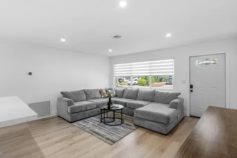 950 Ne 23rd Place Pompano Beach FL 33064