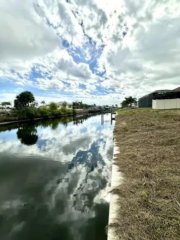 2513 Surfside Boulevard Cape Coral FL 33914