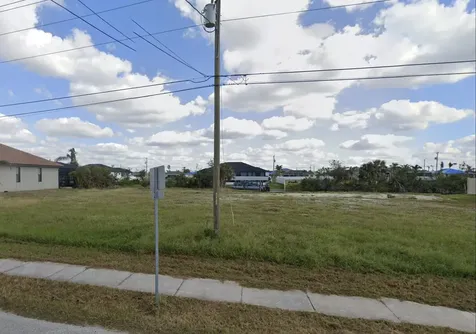 2513 Surfside Boulevard Cape Coral FL 33914