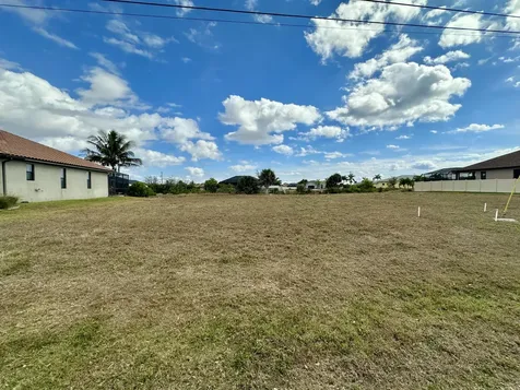 2513 Surfside Boulevard Cape Coral FL 33914
