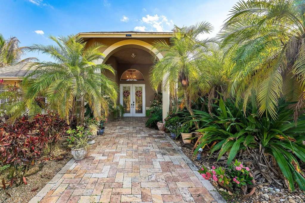 13256 Temple Boulevard The Acreage FL 33412