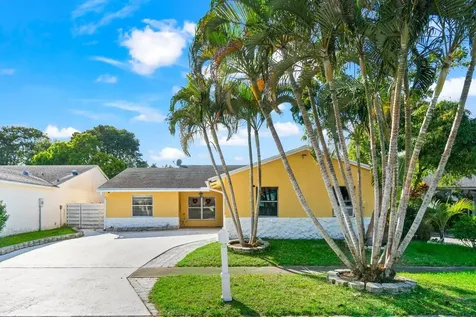 5734 Lincoln Circle Lake Worth FL 33463